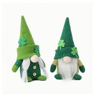 Leprechaun Figurines with Shamrock Hats, Polyester, Classic Style - Gnome - NWT